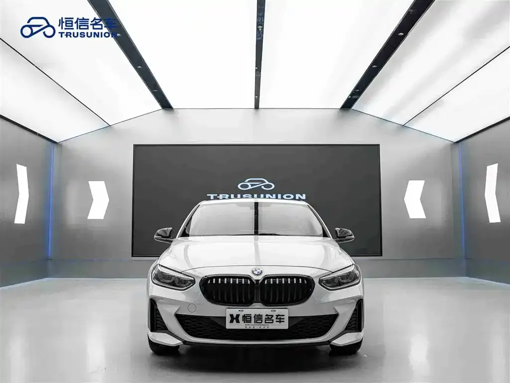 BMW 1 Series 2023 из CN, фото 10