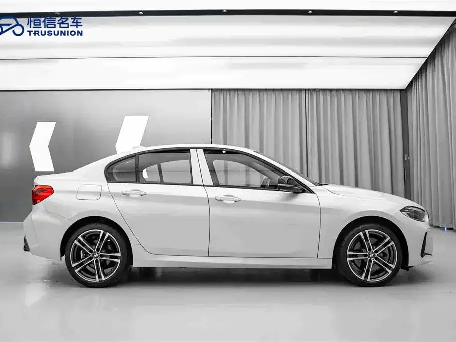 BMW 1 Series 2023 из CN, фото 8