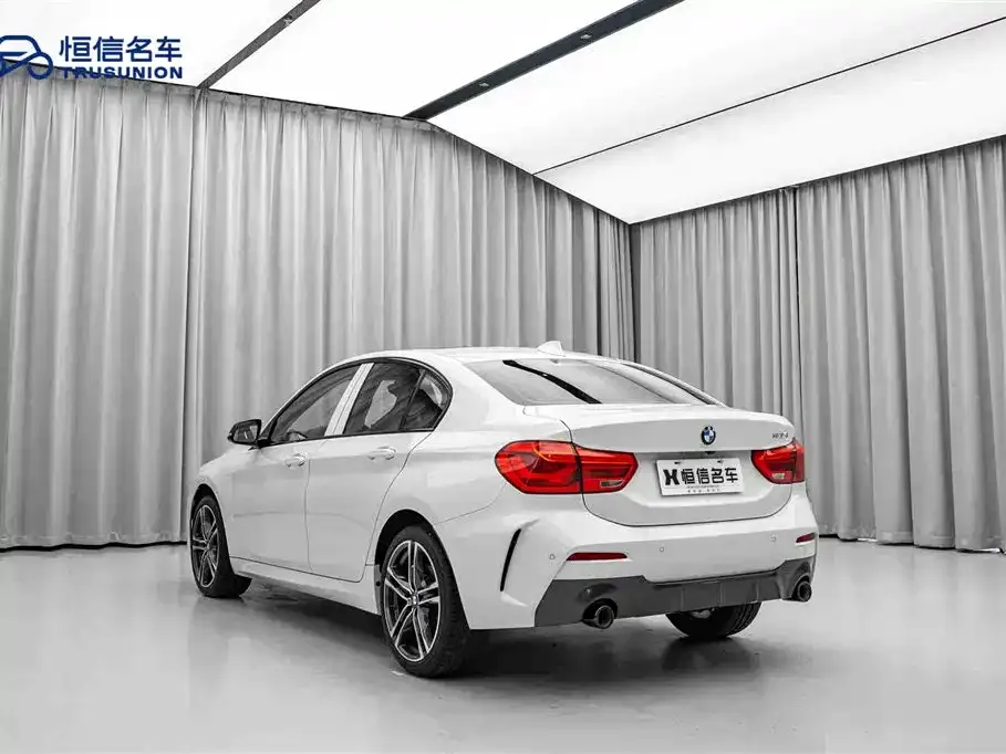 BMW 1 Series 2023 из CN, фото 2