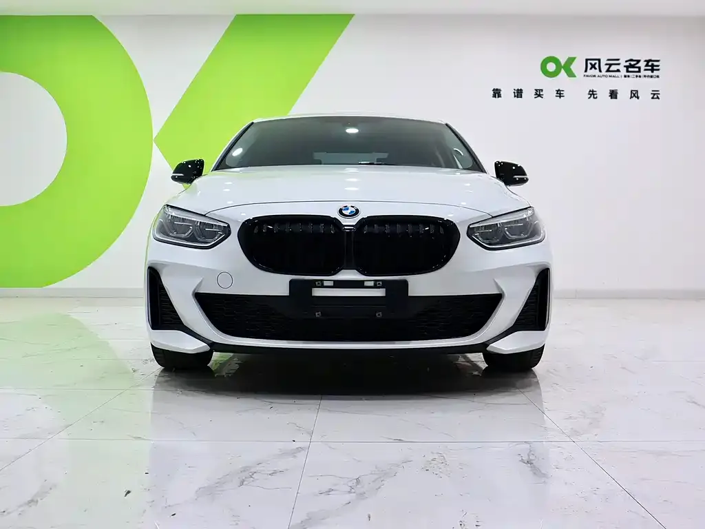 BMW 1 Series 2023 из CN, фото 3