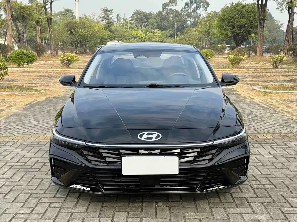 Hyundai Elantra 2023 из CN, фото 7