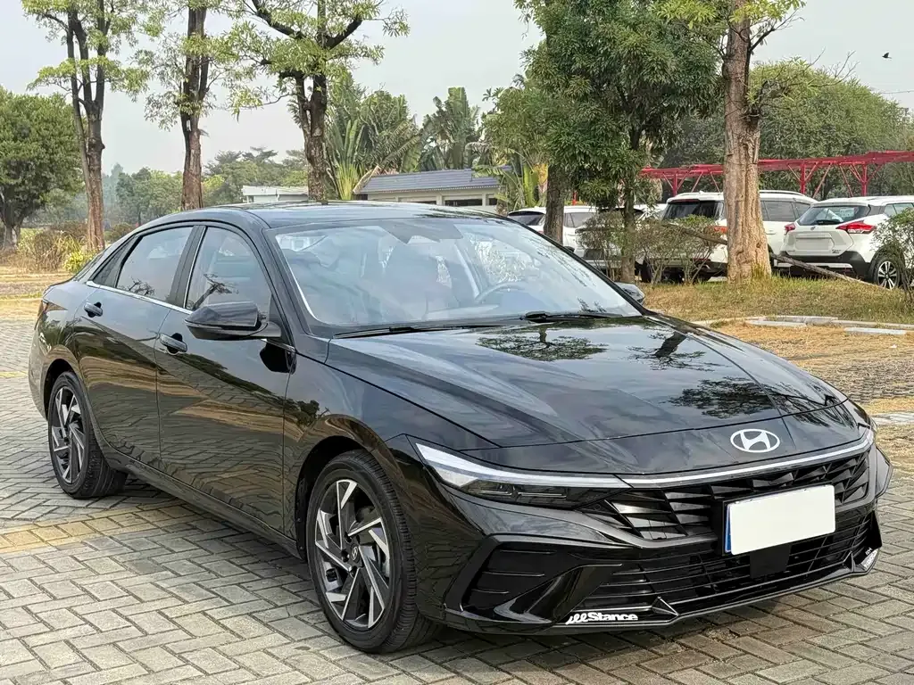 Hyundai Elantra 2023 из CN, фото 9