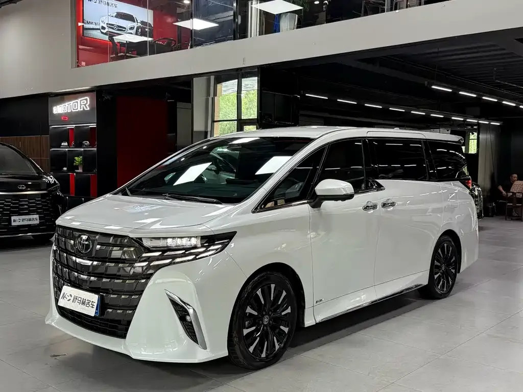 Toyota Alphard 2024 из CN, фото 1