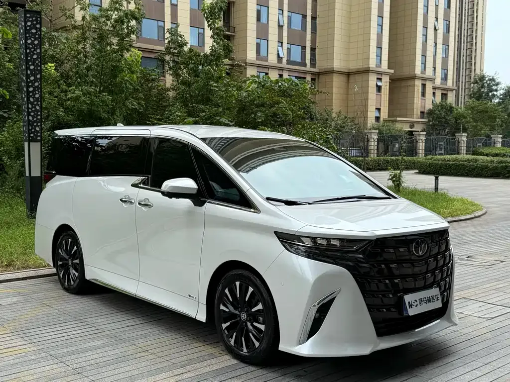 Toyota Alphard 2024 из CN, фото 9