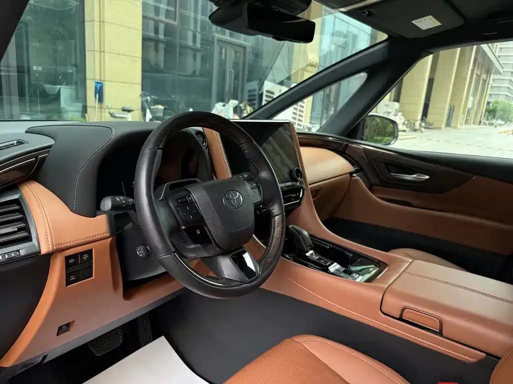 Toyota Alphard 2024 из CN, фото 2