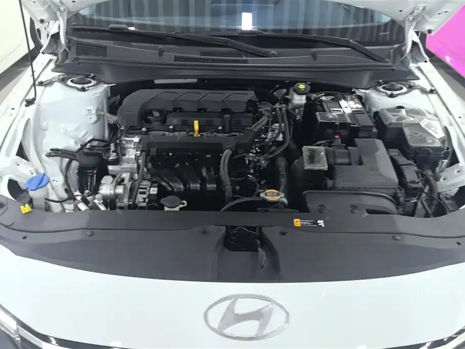 Hyundai Elantra 2024 из CN, фото 2