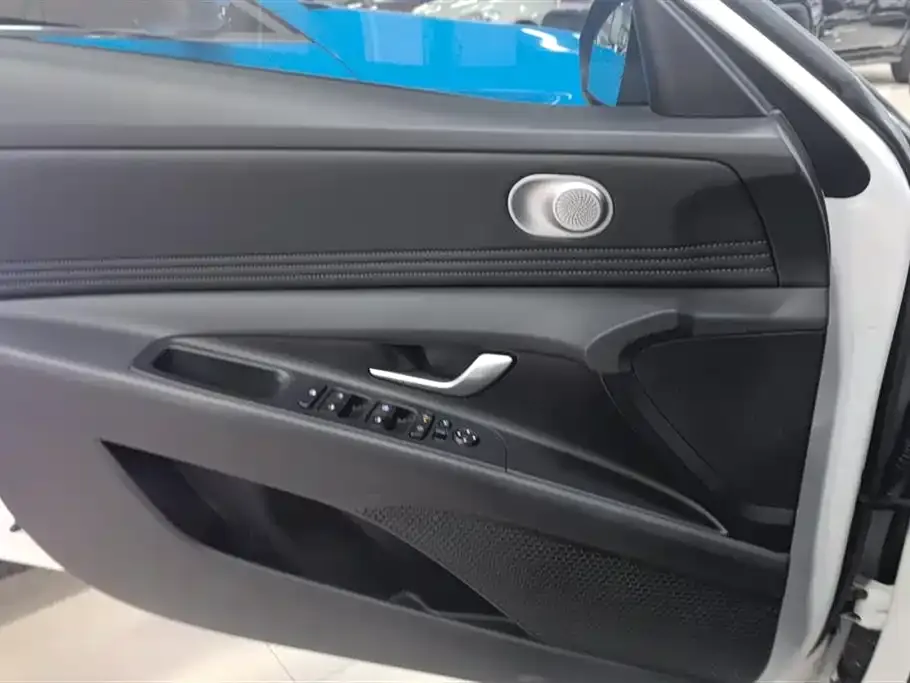 Hyundai Elantra 2024 из CN, фото 7