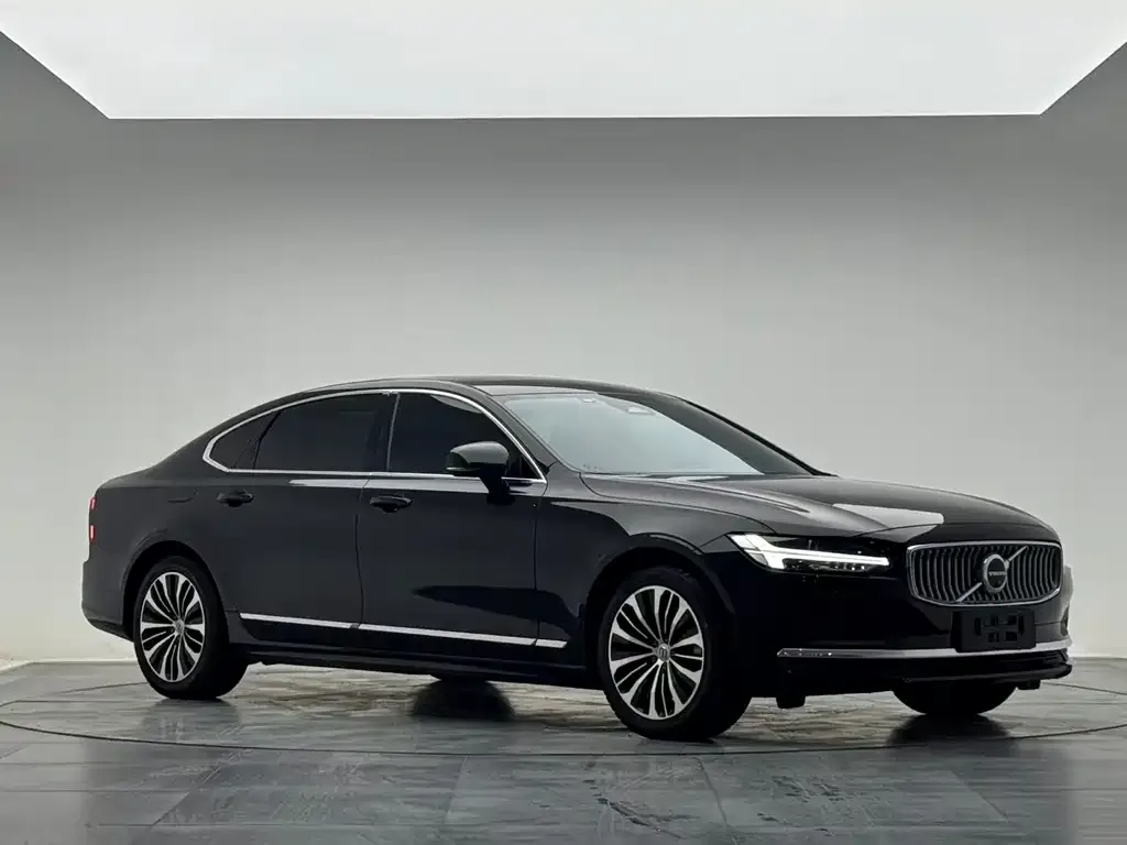 Volvo S90 2024 из CN, фото 1