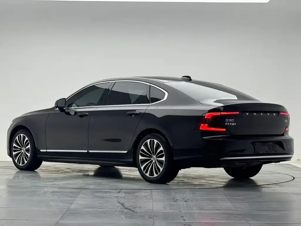 Volvo S90 2024 из CN, фото 7