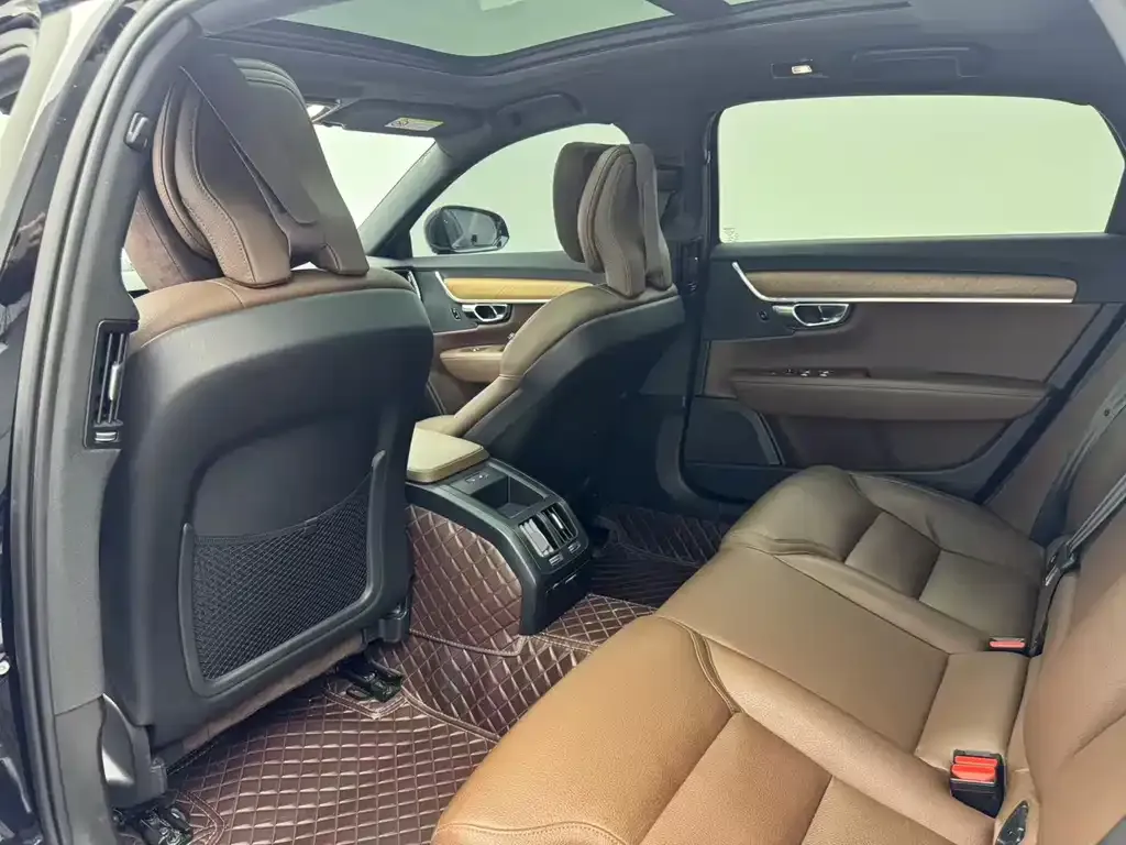 Volvo S90 2024 из CN, фото 9