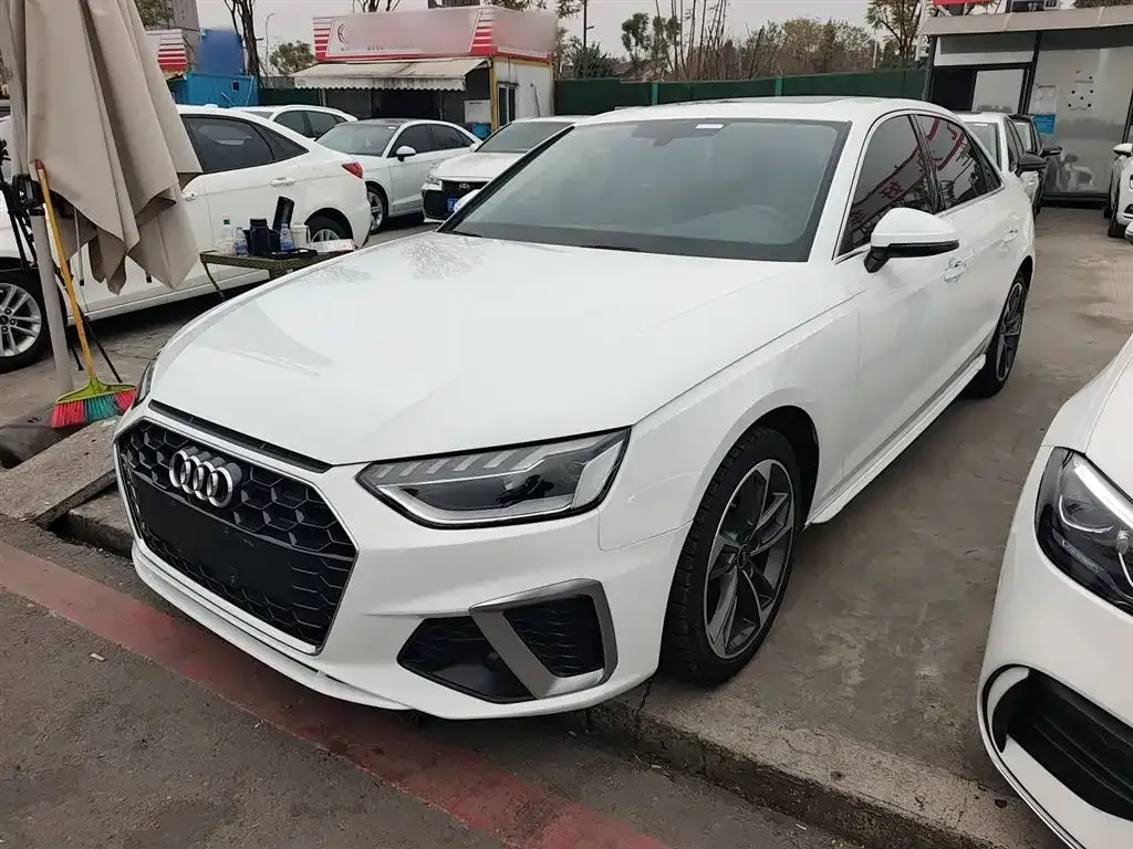 Audi A4L 2023 из CN, фото 10