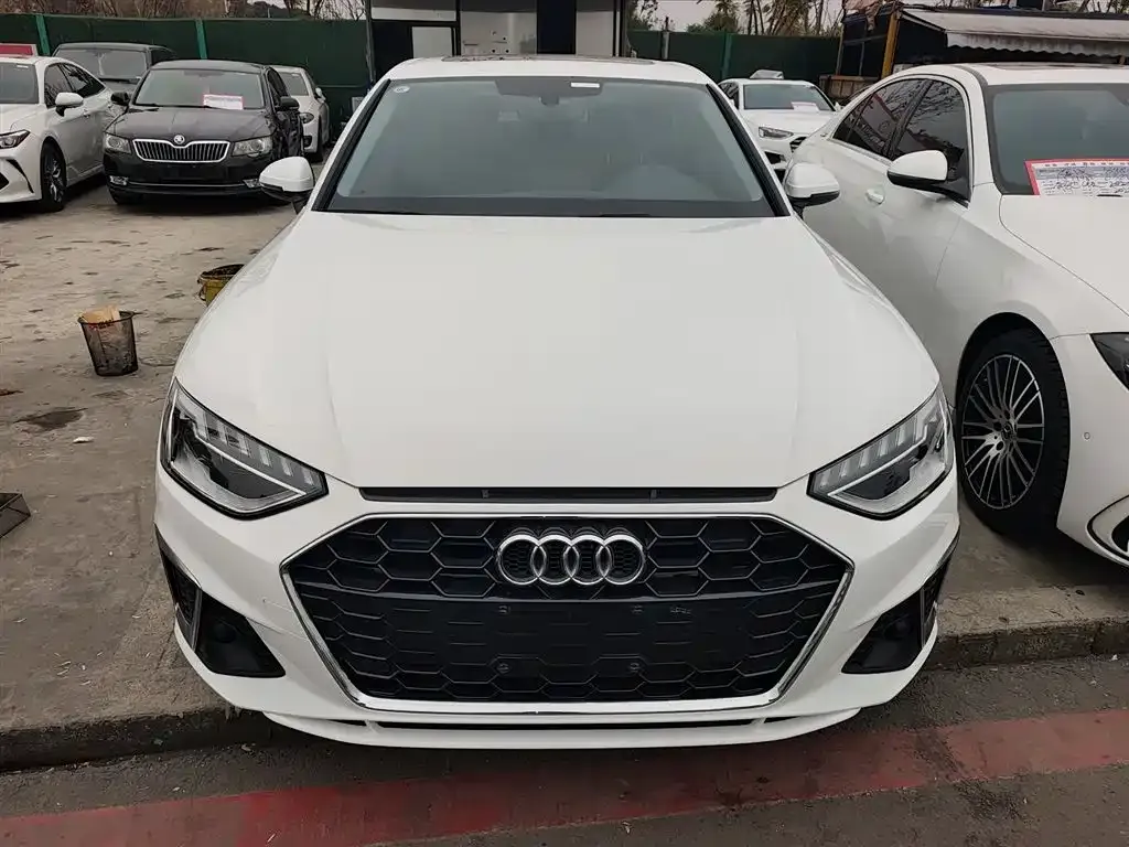 Audi A4L 2023 из CN, фото 9