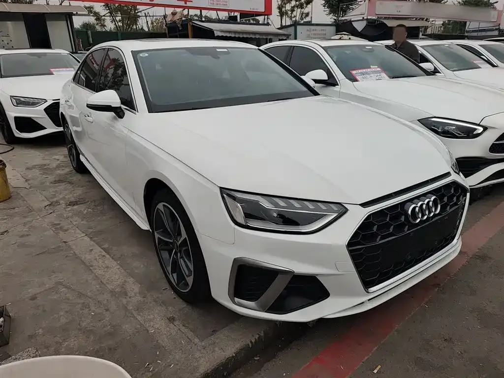 Audi A4L 2023 из CN, фото 8