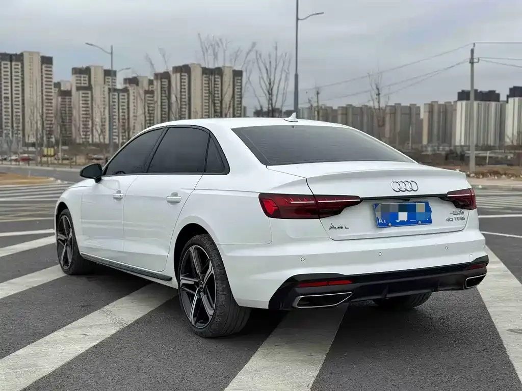 Audi A4L 2025 из CN, фото 3