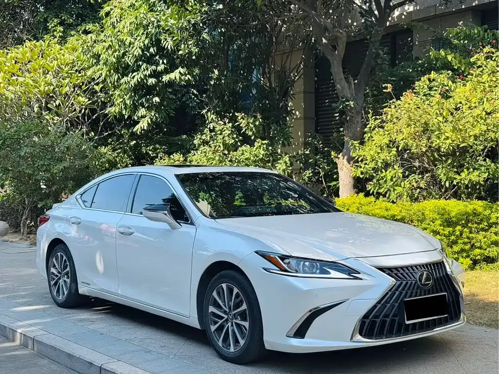 Lexus ES — фото 6