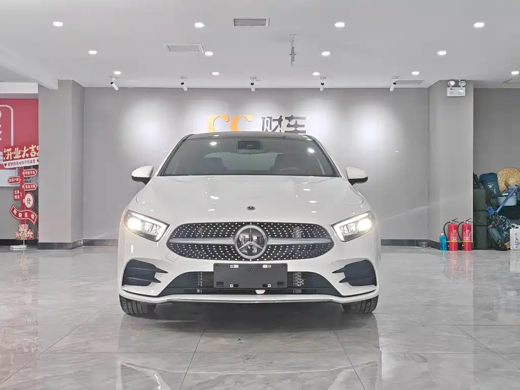Mercedes-Benz A-Class 2023 из CN, фото 2