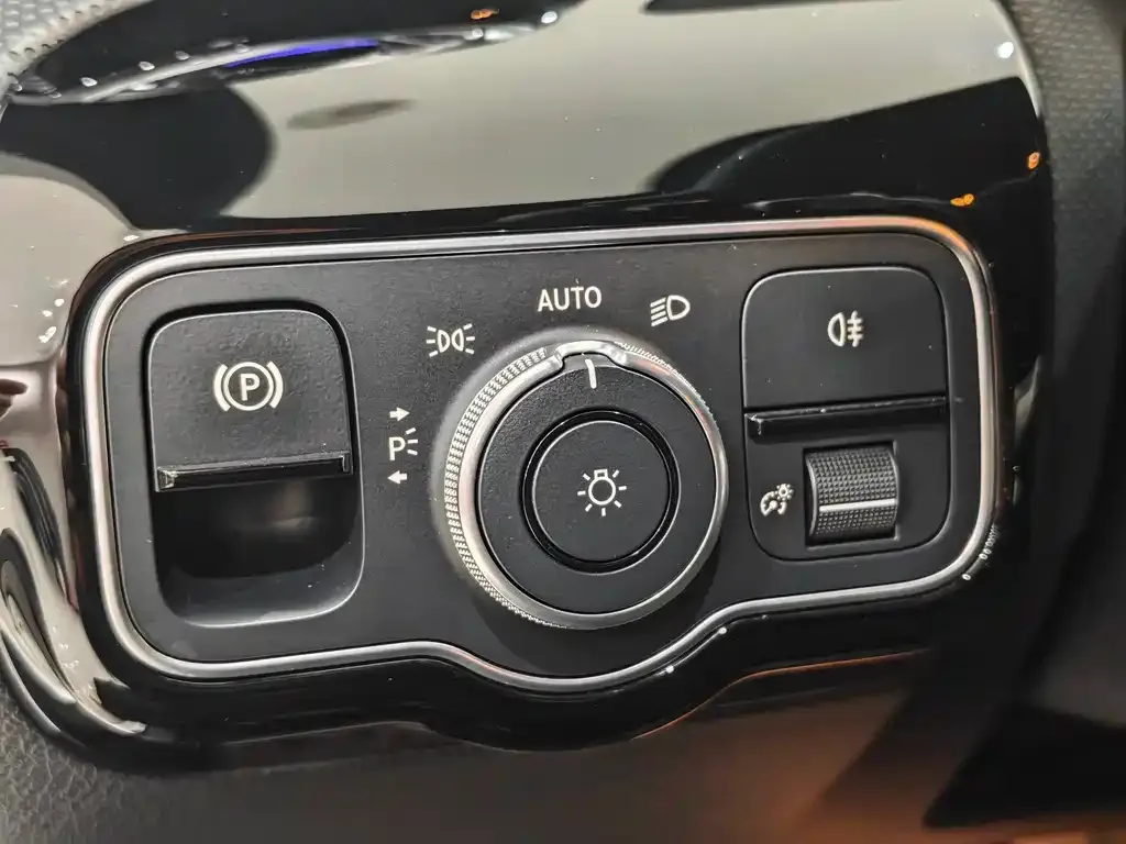 Mercedes-Benz A-Class 2023 из CN, фото 6