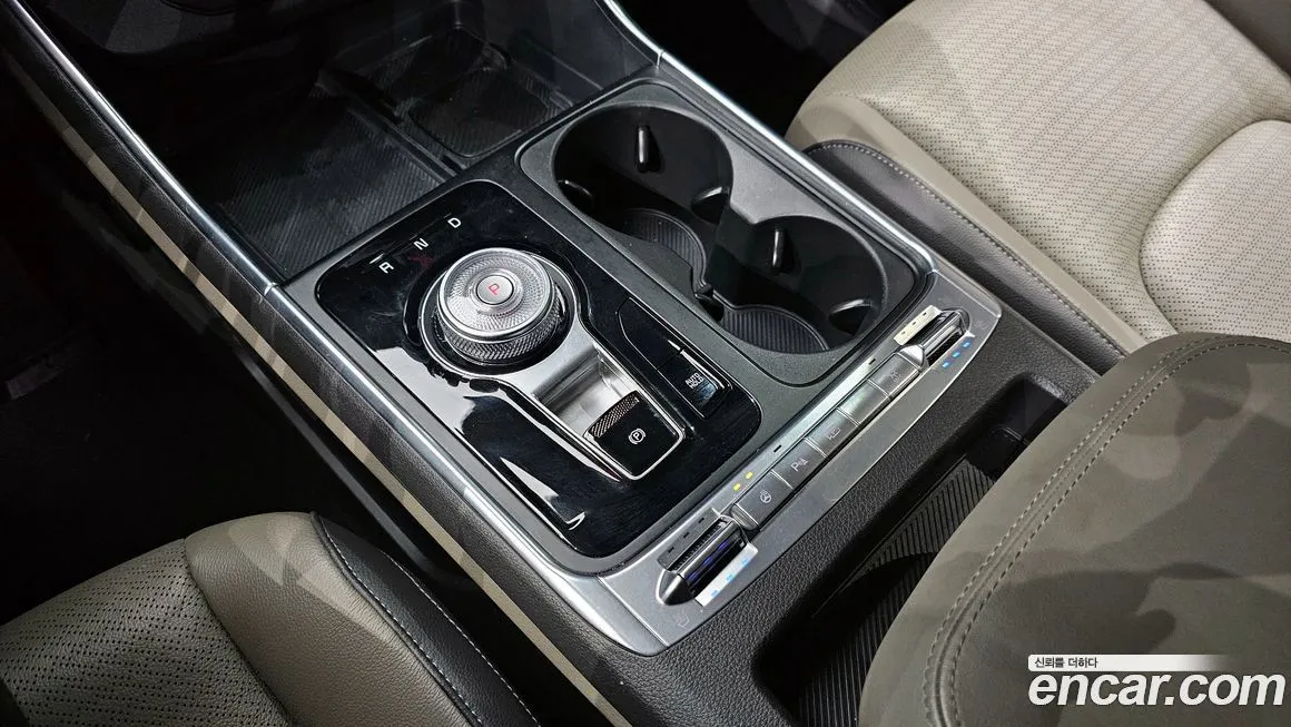 Kia Carnival — фото 10