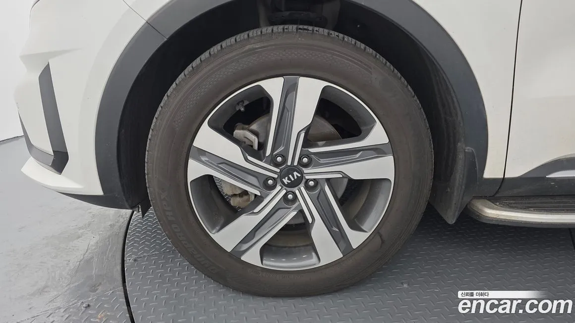 Kia Sorento — фото 5