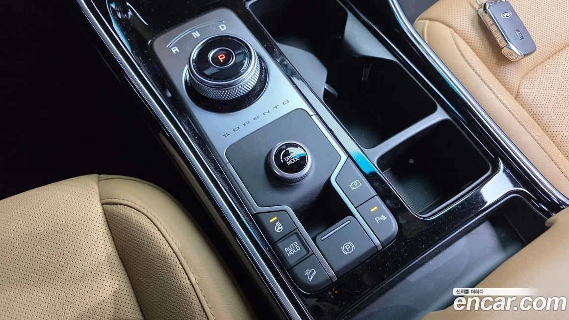 Kia Sorento — фото 9