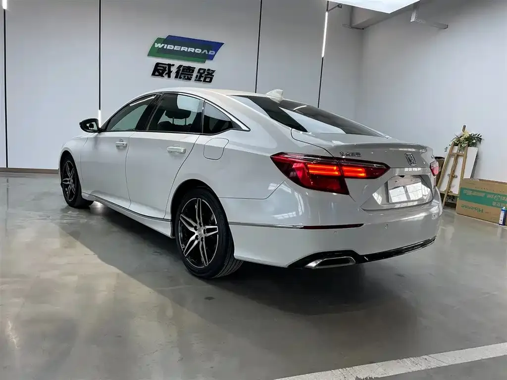 Honda Inspire 2023 из CN, фото 4