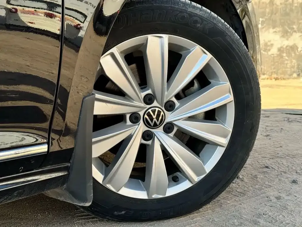 Volkswagen Passat 2021 из CN, фото 4