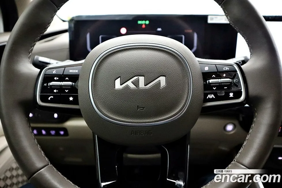 Kia Carnival — фото 9