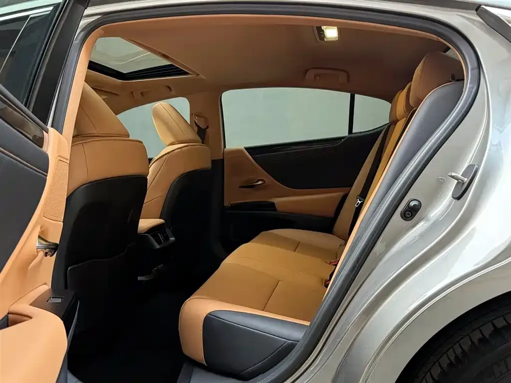 Lexus ES 2024 из CN, фото 7