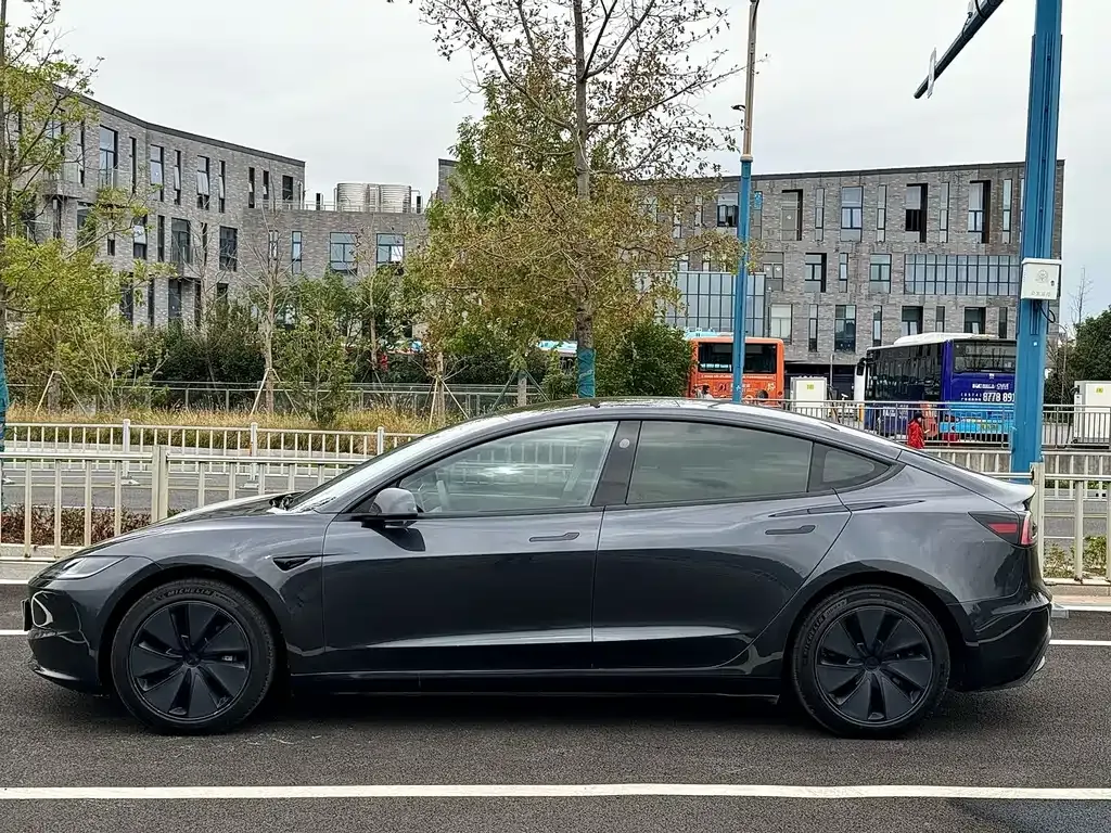 Tesla Model 3 2024 из CN, фото 7