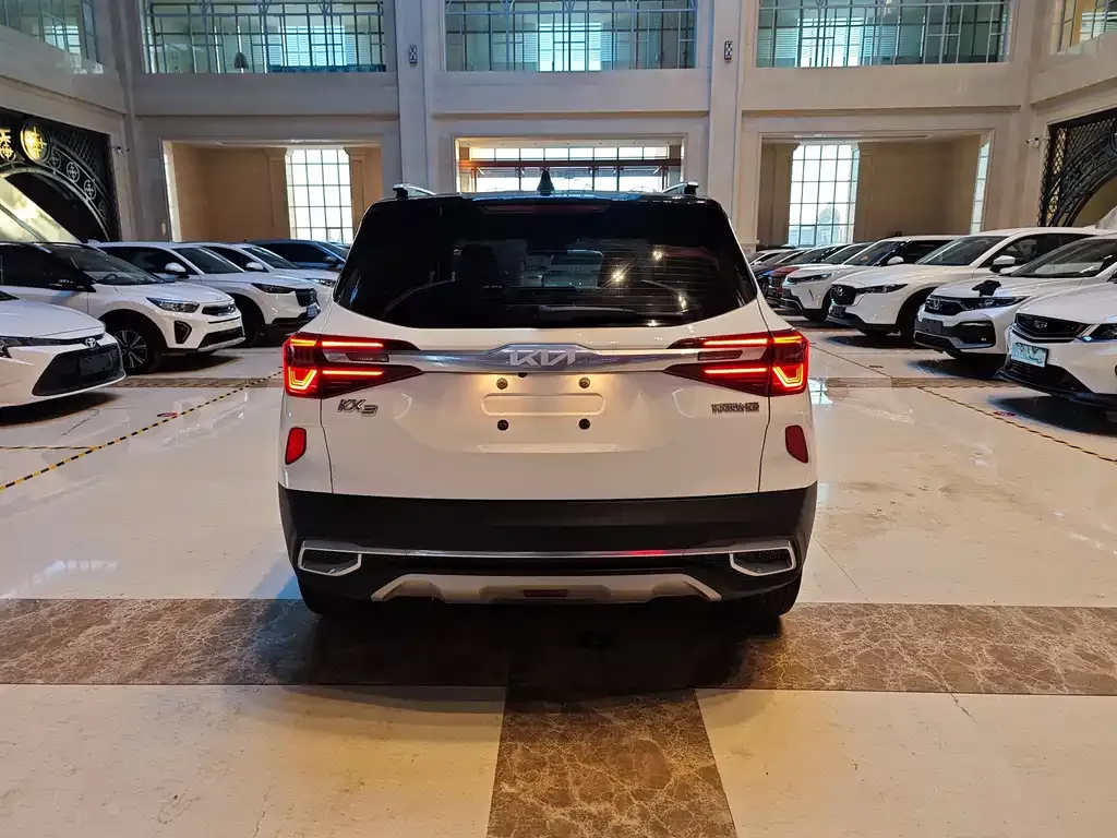 Kia KX3 2022 из CN, фото 7