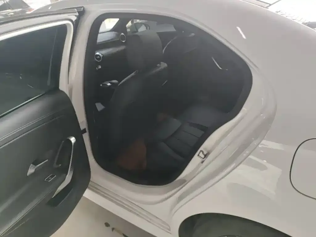 Mercedes-Benz A-Class 2023 из CN, фото 2