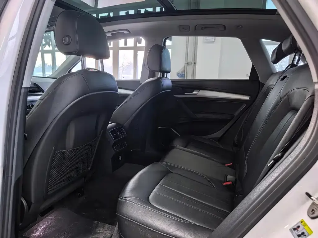 Audi Q5L 2021 из CN, фото 9