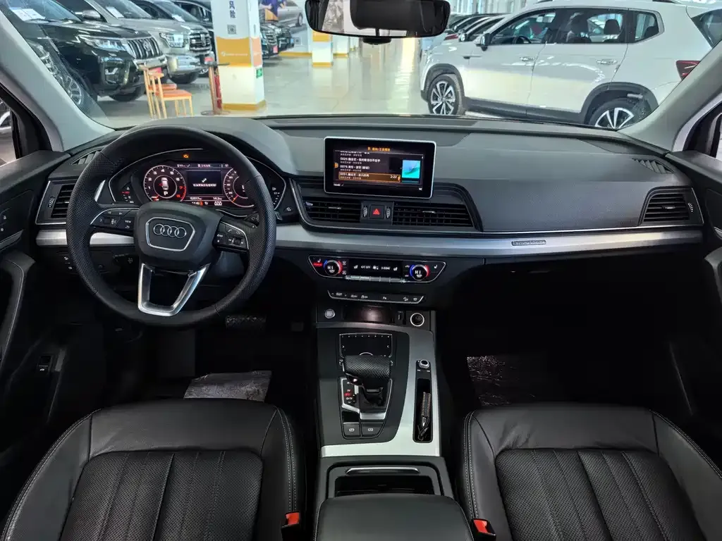 Audi Q5L 2021 из CN, фото 5