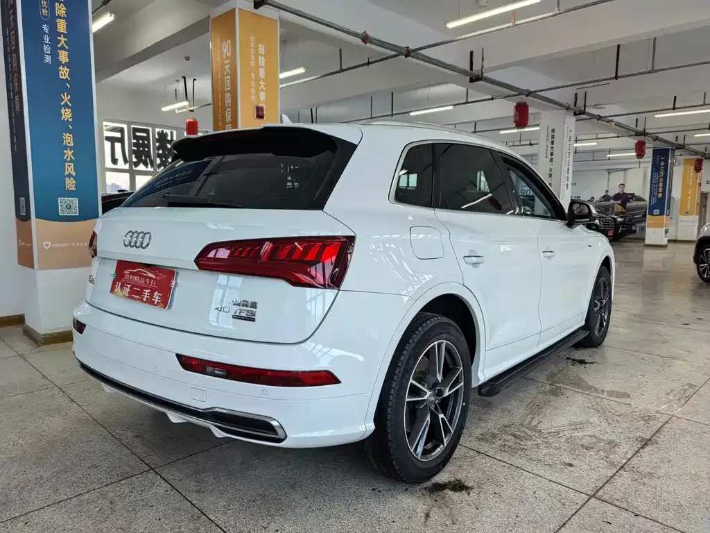 Audi Q5L 2021 из CN, фото 7