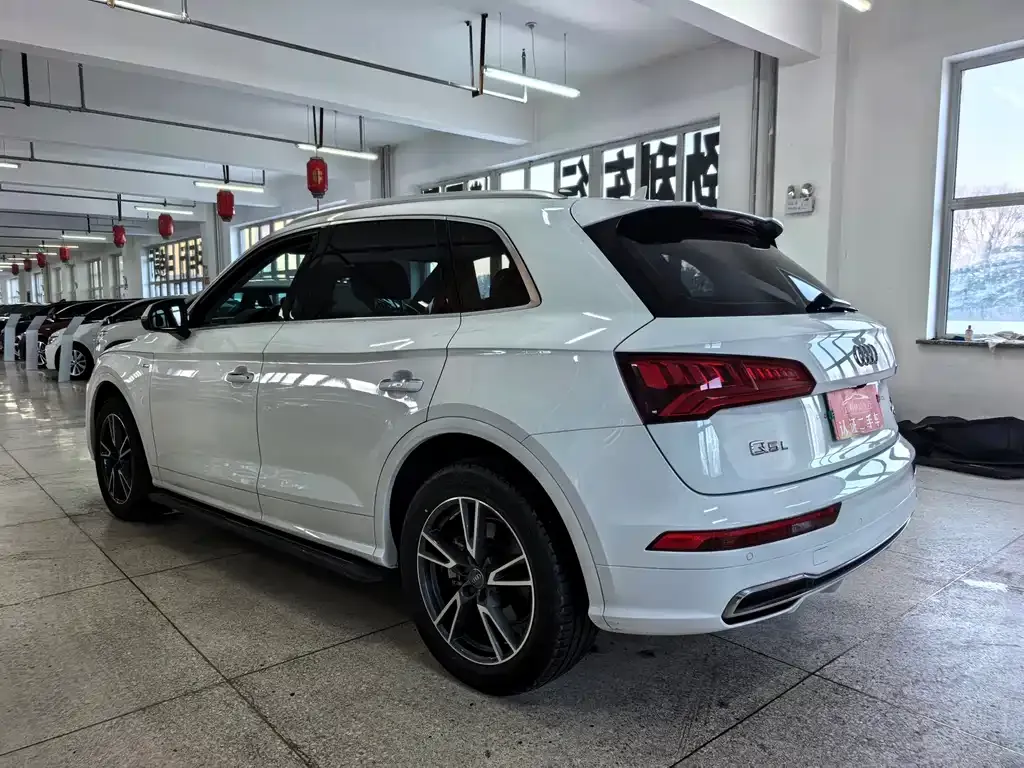 Audi Q5L 2021 из CN, фото 10