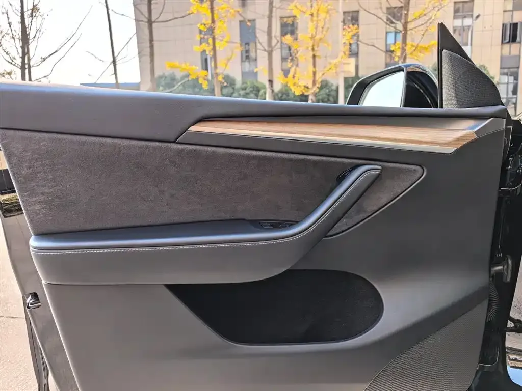 Tesla Model Y 2023 из CN, фото 7