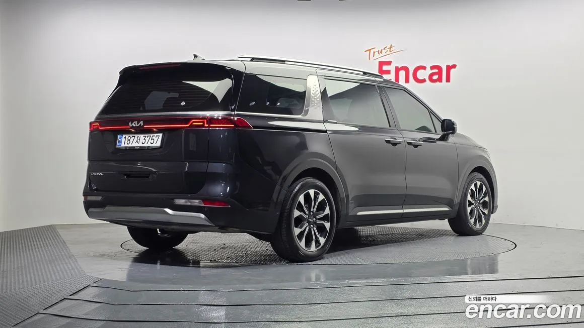 Kia Carnival 2023 из KR, фото 2