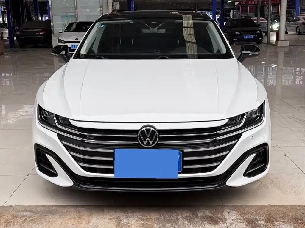 Volkswagen CC 2023 из CN, фото 5
