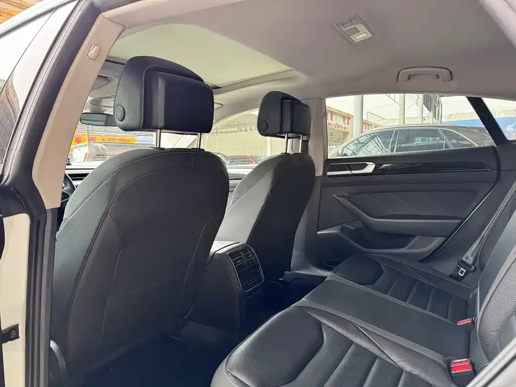 Volkswagen CC 2023 из CN, фото 3