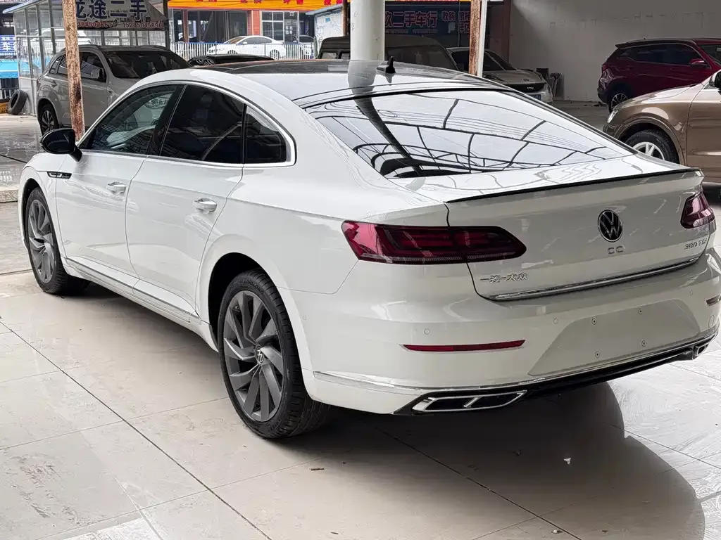Volkswagen CC 2023 из CN, фото 7