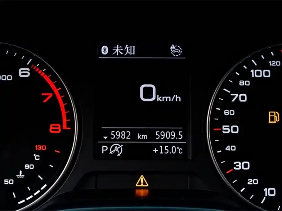 Audi Q2L 2023 из CN, фото 10