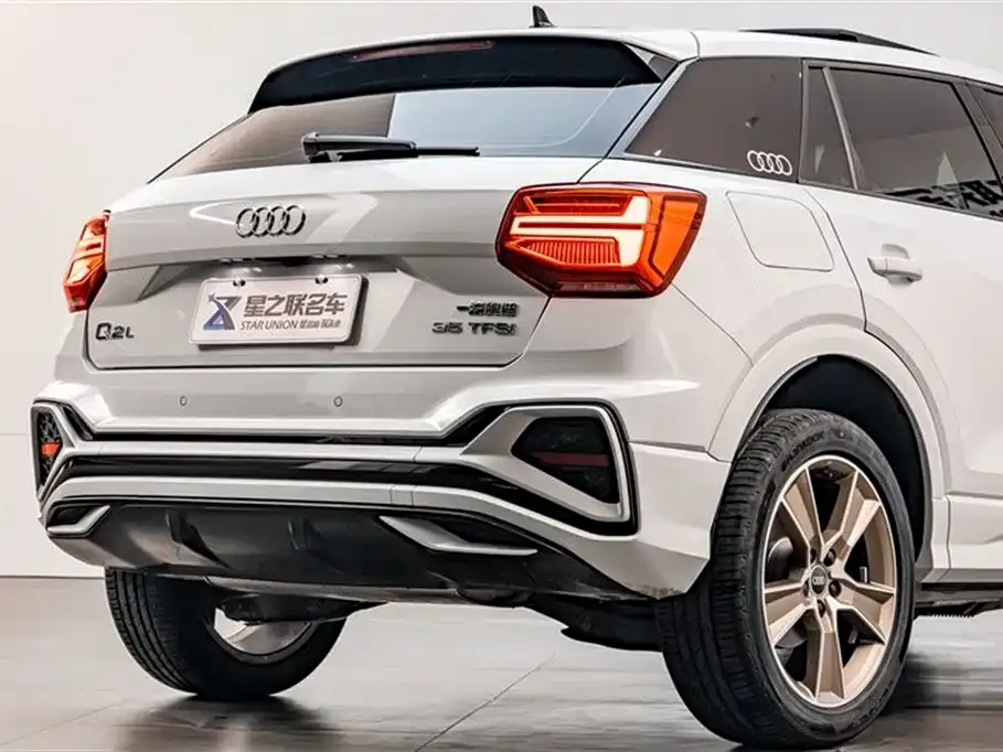 Audi Q2L 2023 из CN, фото 2