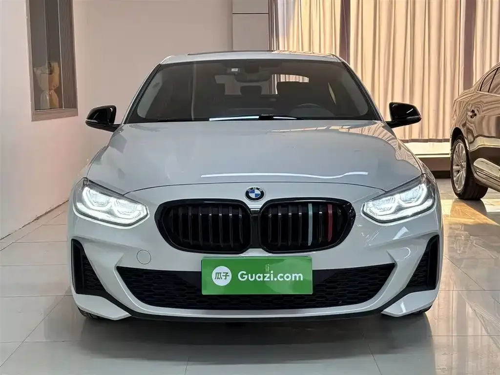 BMW 1 Series 2022 из CN, фото 3