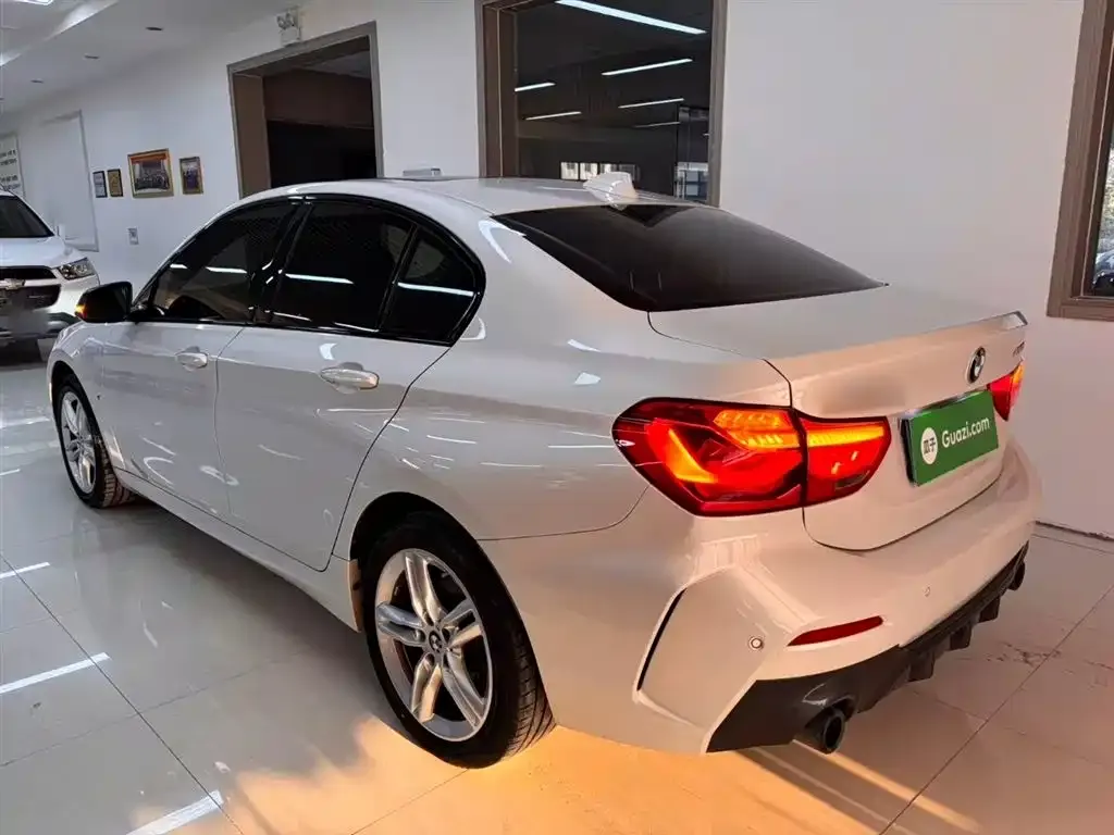 BMW 1 Series 2022 из CN, фото 9