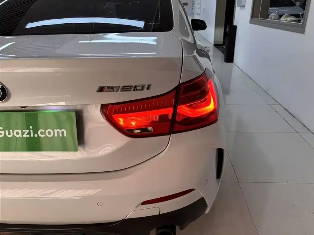 BMW 1 Series 2022 из CN, фото 2