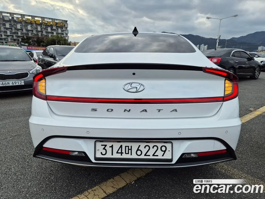 Hyundai Sonata — фото 4