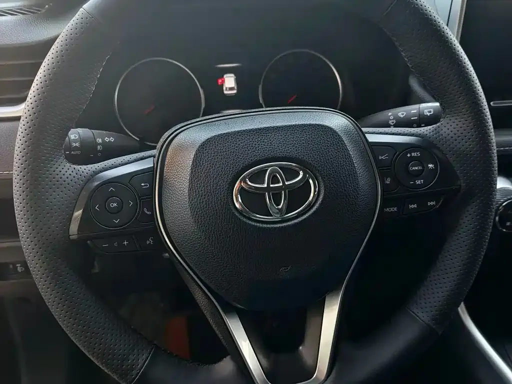 Toyota Wildlander — фото 2