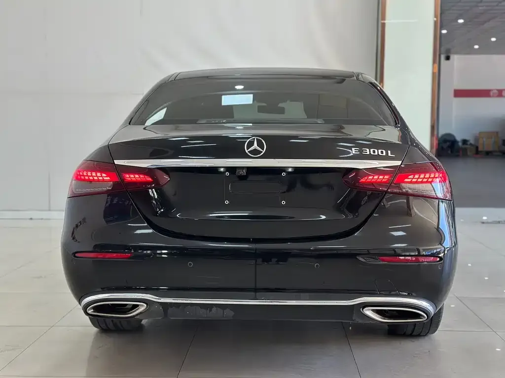 Mercedes-Benz E-Class 2023 из CN, фото 10