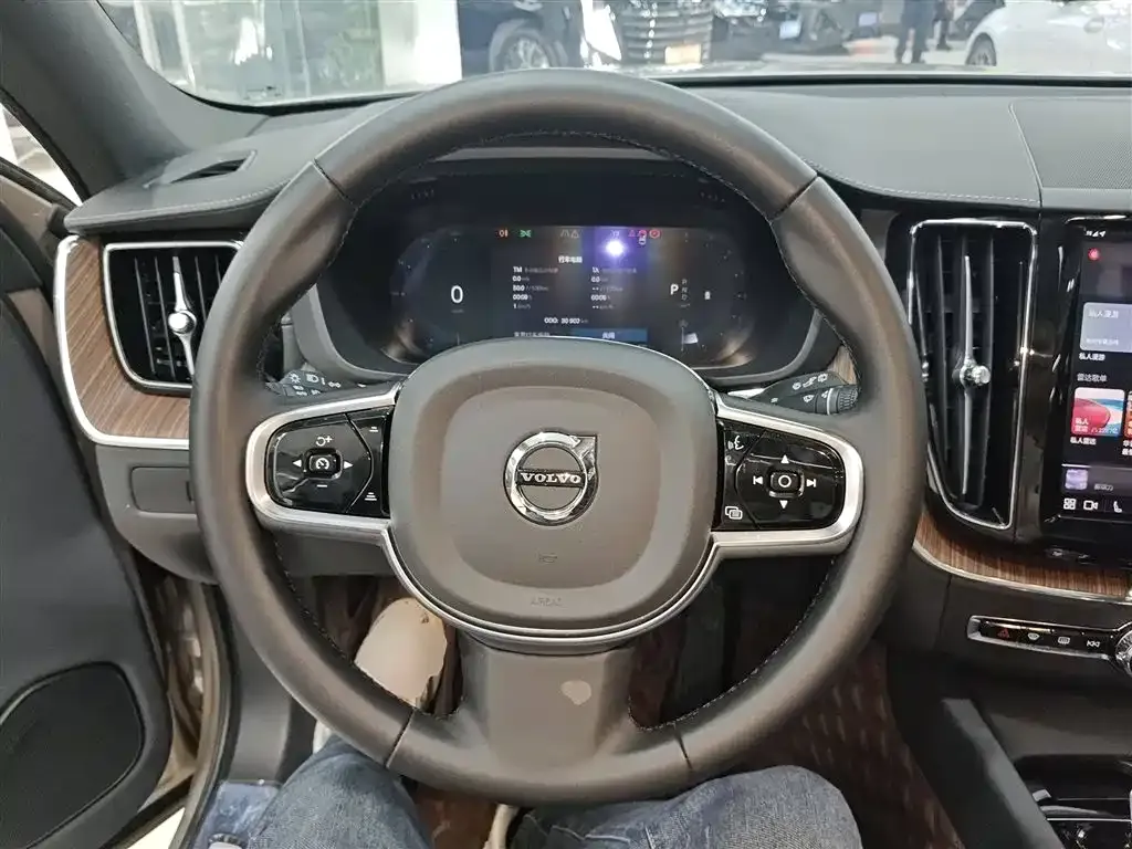 Volvo XC60 2024 из CN, фото 10