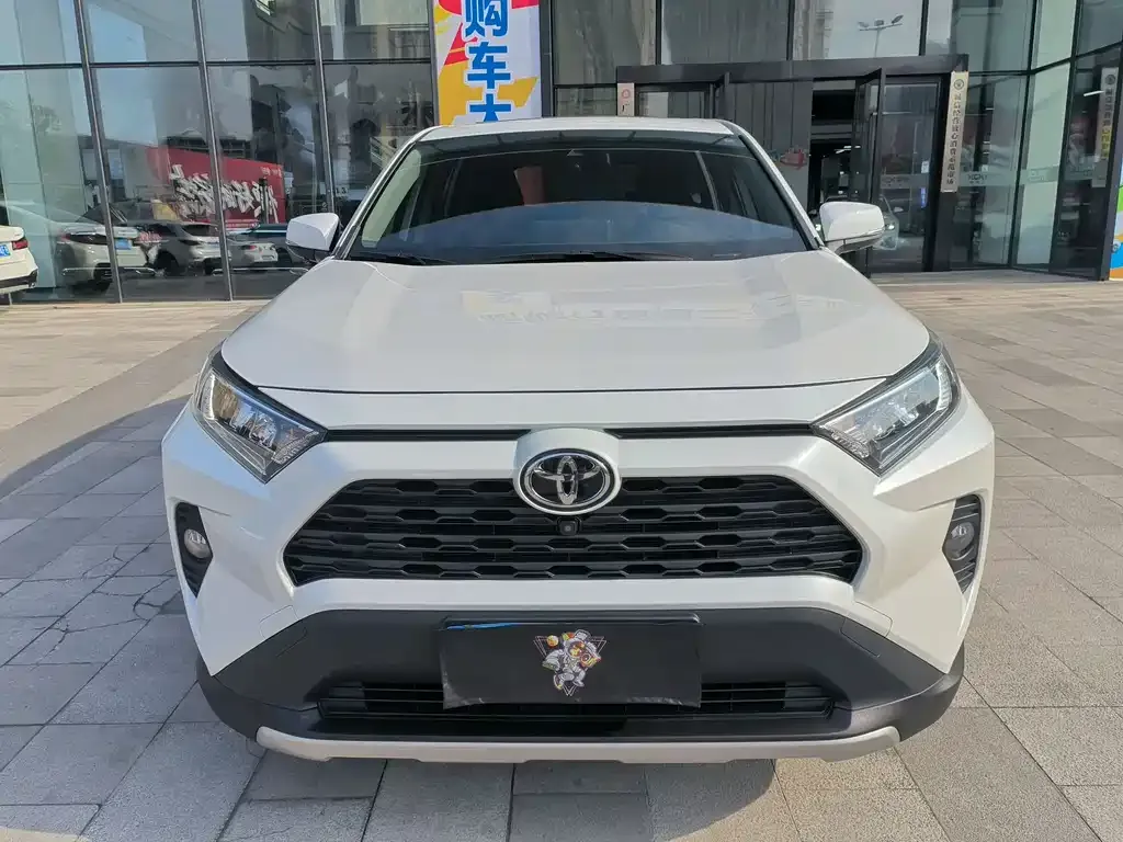Toyota RAV4 2022 из CN, фото 1